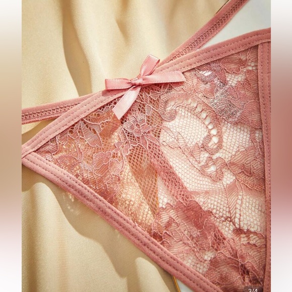 Pink Lace - Picture 1 of 4